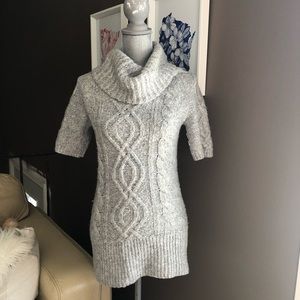 Old navy sweater tunic. Cowl neck. Short sleeves.